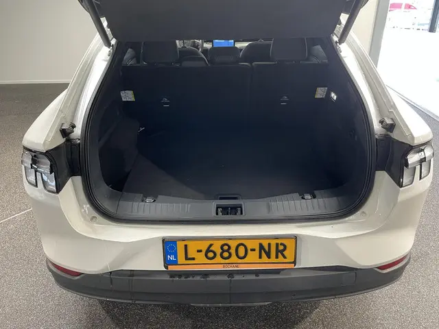 Ford Mustang Mach-E RWD 75 kWh 2021 Elektrisch 9