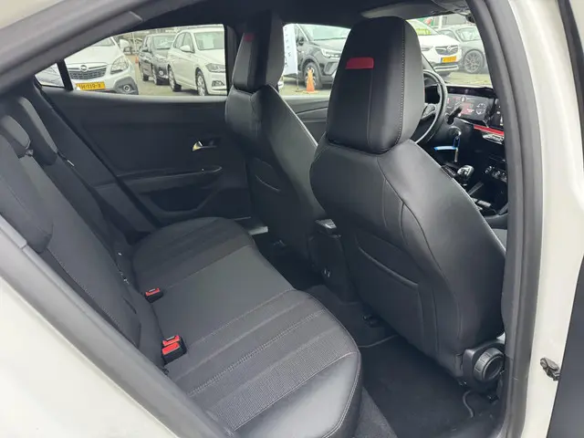 Opel Mokka 1.2 GS Line 2022 Benzine 12