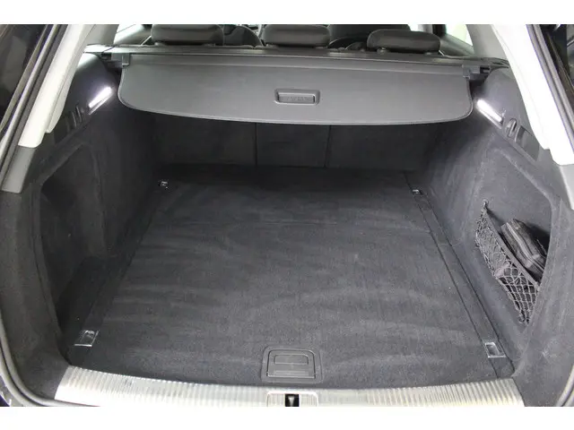 Audi A4 Avant 35 TFSI Pro Line 2019 Hybride Benzine 7