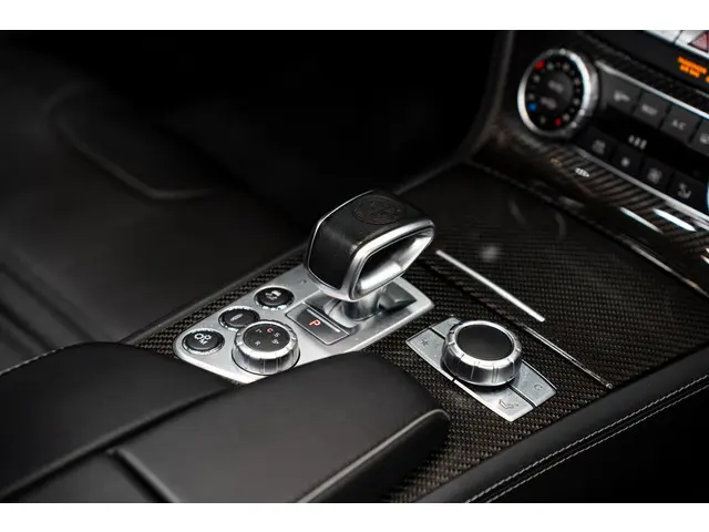 Mercedes-Benz SL AMG 63 2017 Benzine 26