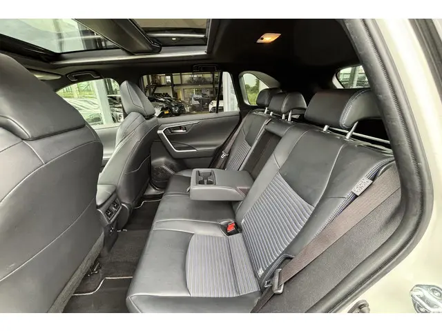 Toyota RAV4 2.5 Hybrid AWD Bi-Tone 2019 Hybride Benzine 36