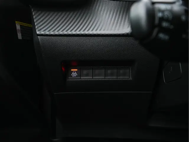 Peugeot e-2008 EV GT 50 kWh {SOH-91%} 2021 Elektrisch 22