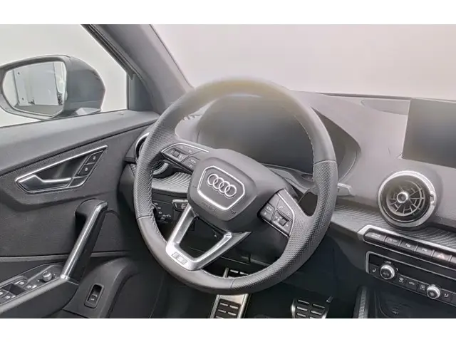 Audi Q2 35 TFSI S Edition 2023 Benzine 18