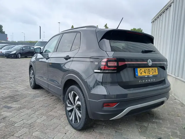 Volkswagen T-Cross 1.0 TSI Life SCHADEAUTO!!! 2019 Benzine 4