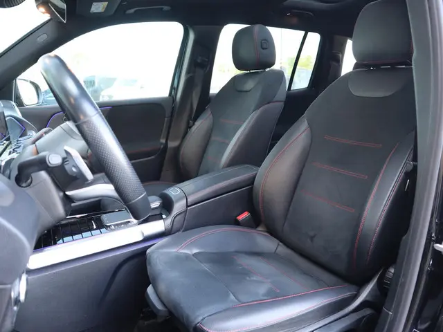 Mercedes-Benz GLB 200 AMG Line 2021 Benzine 12