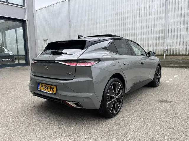 DS DS 4 E-Tense La Première 2022 Hybride Benzine 70