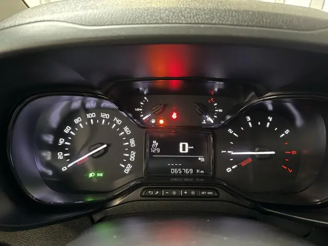 Citroën Berlingo 1.5 BlueHDI Club 2022 Diesel 9