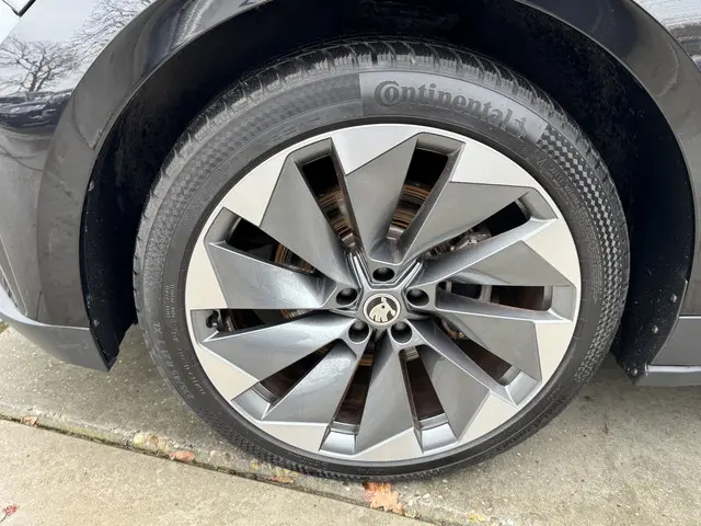 Škoda Enyaq iV 60 Intro 180pk 58 kWh 2022 Elektrisch 3