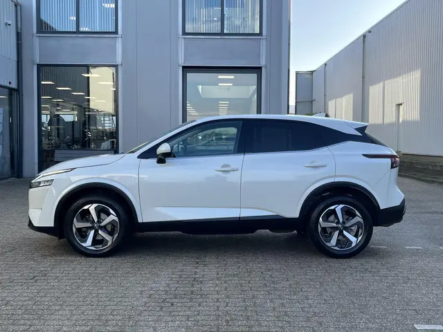 Nissan QASHQAI 1.3 MHEV Xtronic N-Connecta 2024 Benzine 3