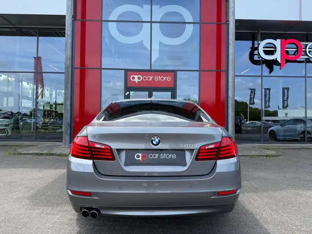 BMW 5 Serie 520i Luxury Edition 2016 Benzine 6
