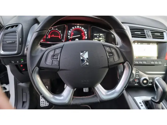DS DS 5 1.6 THP Performance Line 2018 Benzine 31