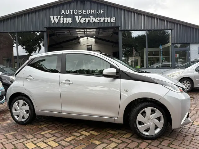 Toyota Aygo 1.0 VVT-i x-now AIRCO 2016 Benzine