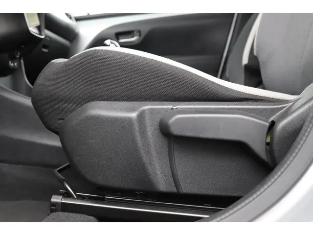 Toyota Aygo 1.0 VVT-i x-joy 2022 Benzine 28