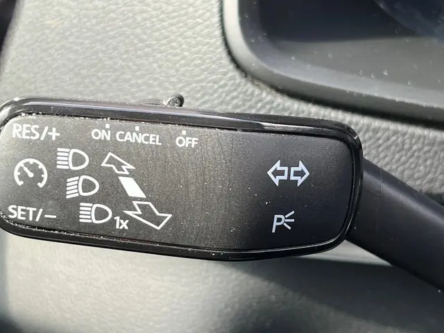Škoda Karoq 1.0 TSI Business Edition Plus 2021 Benzine 26