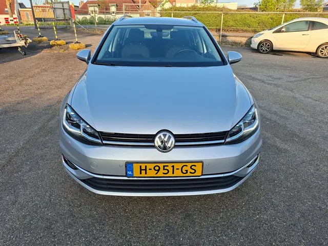 Volkswagen Golf 2