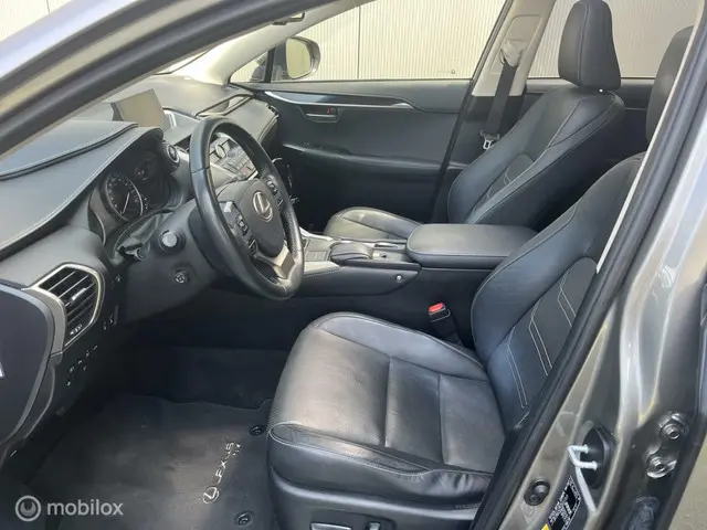 Lexus NX 300h AWD President Line 2014 Hybride Benzine 4