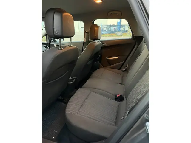 Opel Astra Sports Tourer 1.7 CDTi Selection 2012 Diesel 18