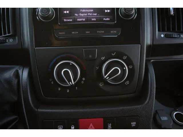 Peugeot Boxer 333 2.2 HDI L2H2 Pre 2020 Diesel 13