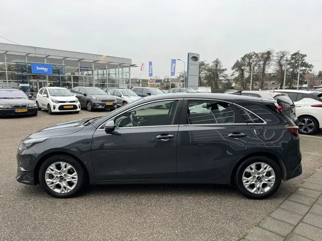 Kia Ceed 1.0 T-GDi DynamicLine 2022 Benzine 5