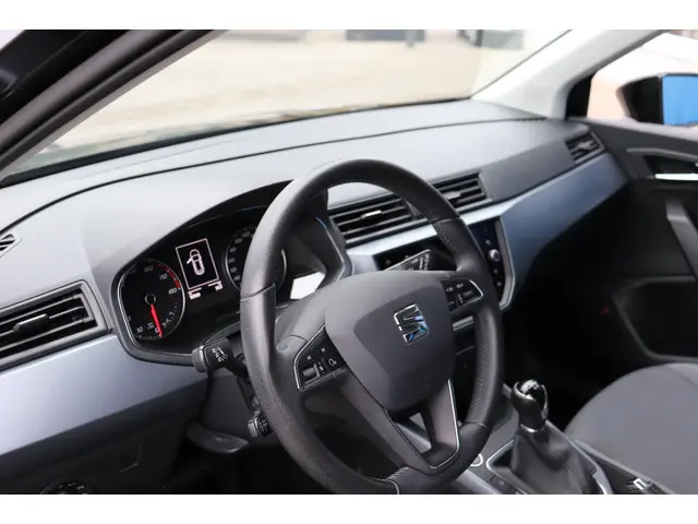 SEAT Arona 1.0 TSI Style Business Intense 2019 Benzine 6