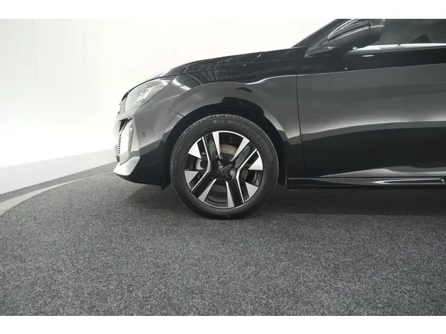 Peugeot 208 PureTech 100 Allure 2024 Benzine 21