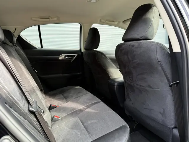 Lexus CT 200h Business Line 2018 Hybride Benzine 19