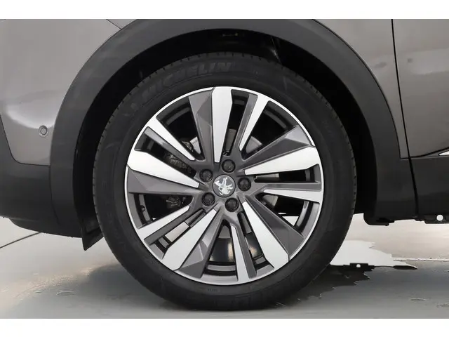 Peugeot 5008 1.2 PureTech GT-Line 7pers. 2020 Benzine 36