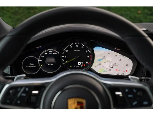 Porsche Cayenne Coupé E-Hybrid 2022 Hybride Benzine 12