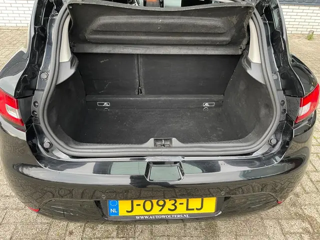 Renault Clio 1.2 16V 2016 Benzine 24