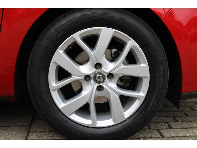 Renault Clio TCe 90 Limited 2019 Benzine 30