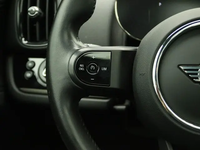 MINI Countryman Cooper S E ALL4 2022 Hybride Benzine 13
