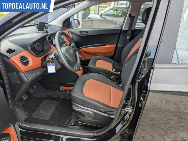 Hyundai i10 1.0i i-Motion Comfort 2015 Benzine 17