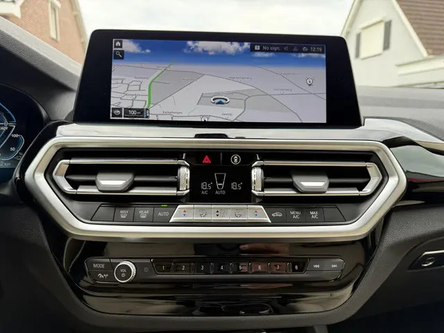 BMW X3 xDrive30e High Executive 2023 Hybride Benzine 6