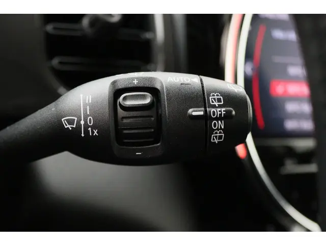 MINI Cooper Mini 1.5 Essential Automaat 2021 Benzine 29