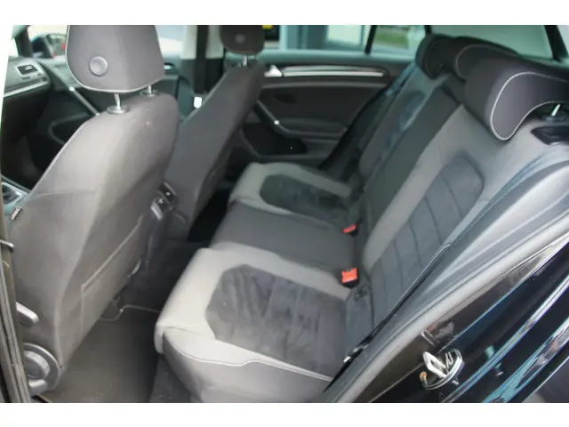 Volkswagen Golf 1.4 TSI ACT Highline !! 150 PK !! 2016 Benzine 12
