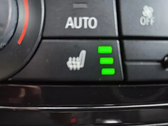 BMW X1 SDrive20i Chrome Line LEDER 2014 Benzine 24