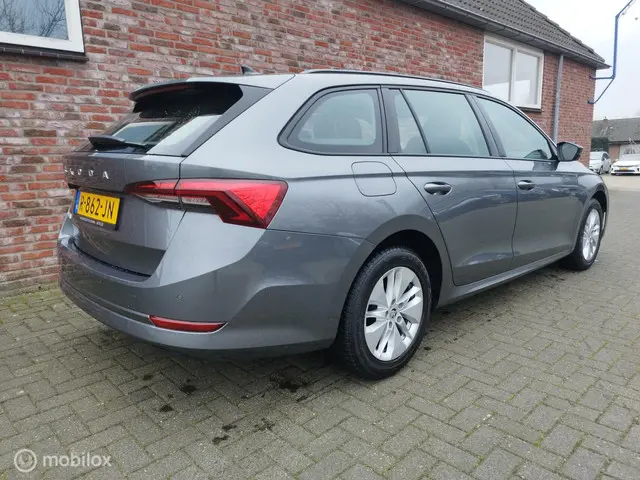 Škoda Octavia Combi 1.0 TSI Business Edition 2022 Benzine 4