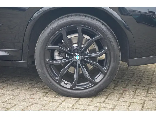 BMW X4 xDrive20i 2019 Benzine 6