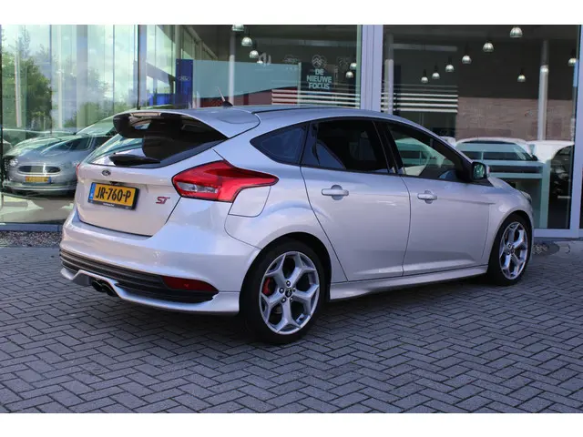 Ford Focus 2.0 ST-3 2015 Benzine 4