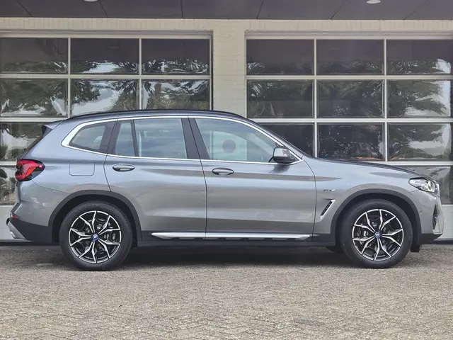 BMW X3 xDrive30e 2022 Hybride Benzine 10