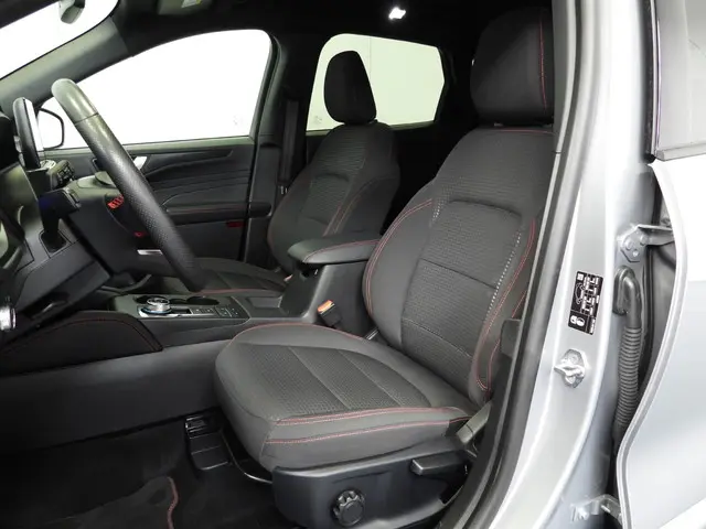 Ford Kuga 2.5 PHEV Plug-In ST-Line 2022 Hybride Benzine 25