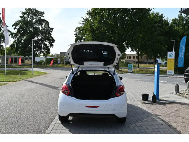 Peugeot 208 1.2 PureTech Blue Lion 2018 Benzine 7