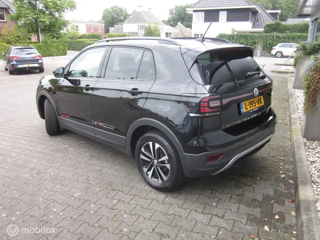 Volkswagen T-Cross 1.0 TSI Life Business 2020 Benzine 2