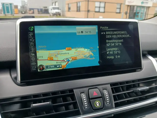 BMW 2 Serie Active Tourer 220i Luxury 2015 Benzine 18