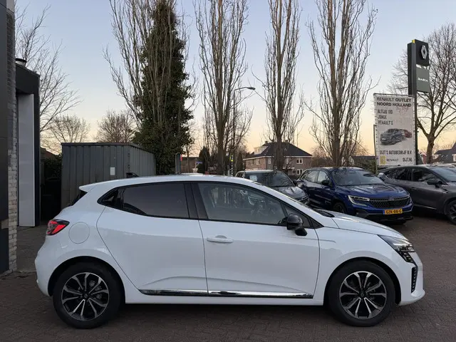 Renault Clio 1.0 TCe 90 Techno+Pack Winter!! 2024 Benzine 4