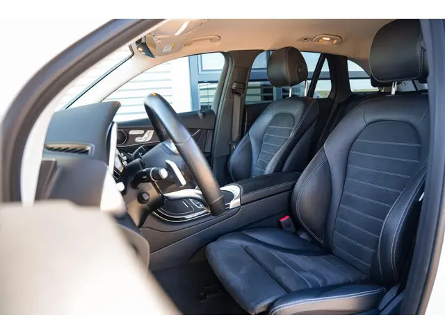 Mercedes-Benz GLC 300e 4MATIC 2021 Hybride Benzine 8