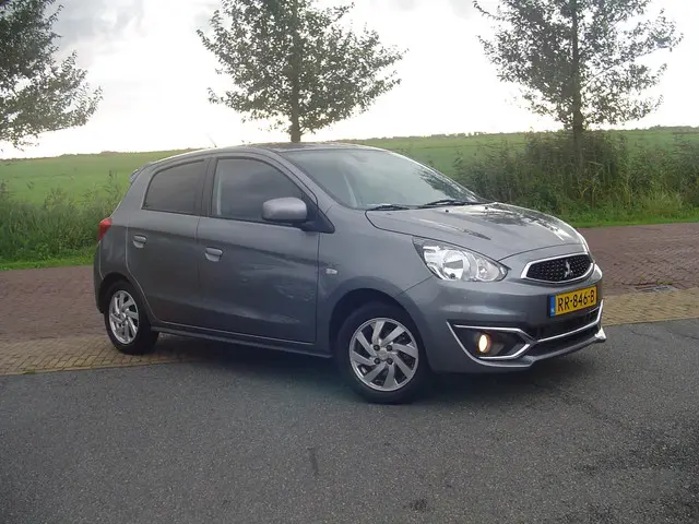 Mitsubishi Space Star 2