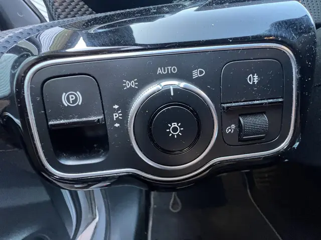 Mercedes-Benz A-Klasse 180 Advantage 2020 Benzine 23