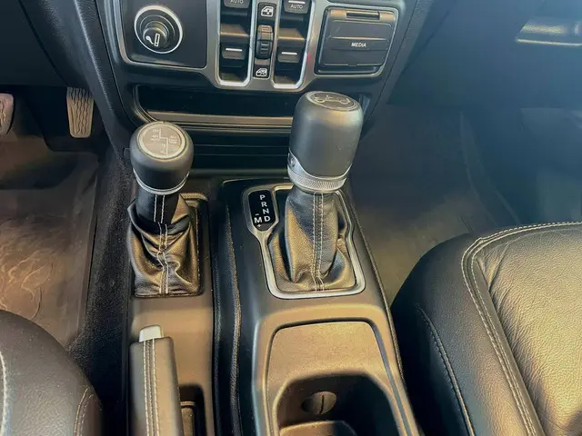 Jeep Wrangler Unlimited 2.0T Sahara 2019 Benzine 17