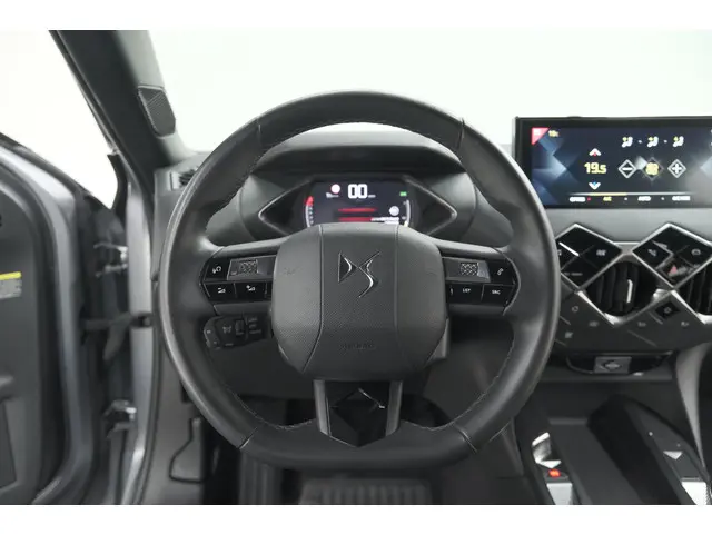 DS DS 3 Crossback PureTech 100 Montmartre 2022 Benzine 27